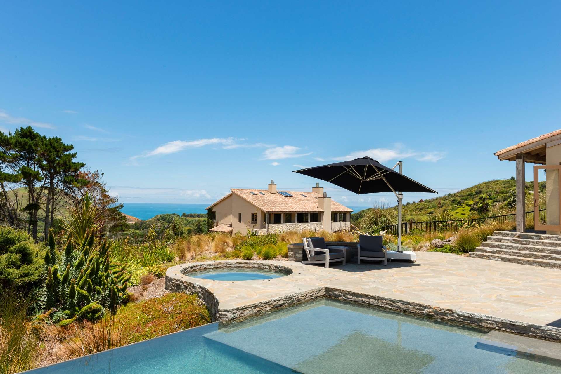Muriwai Estate Spa Swimming Pool