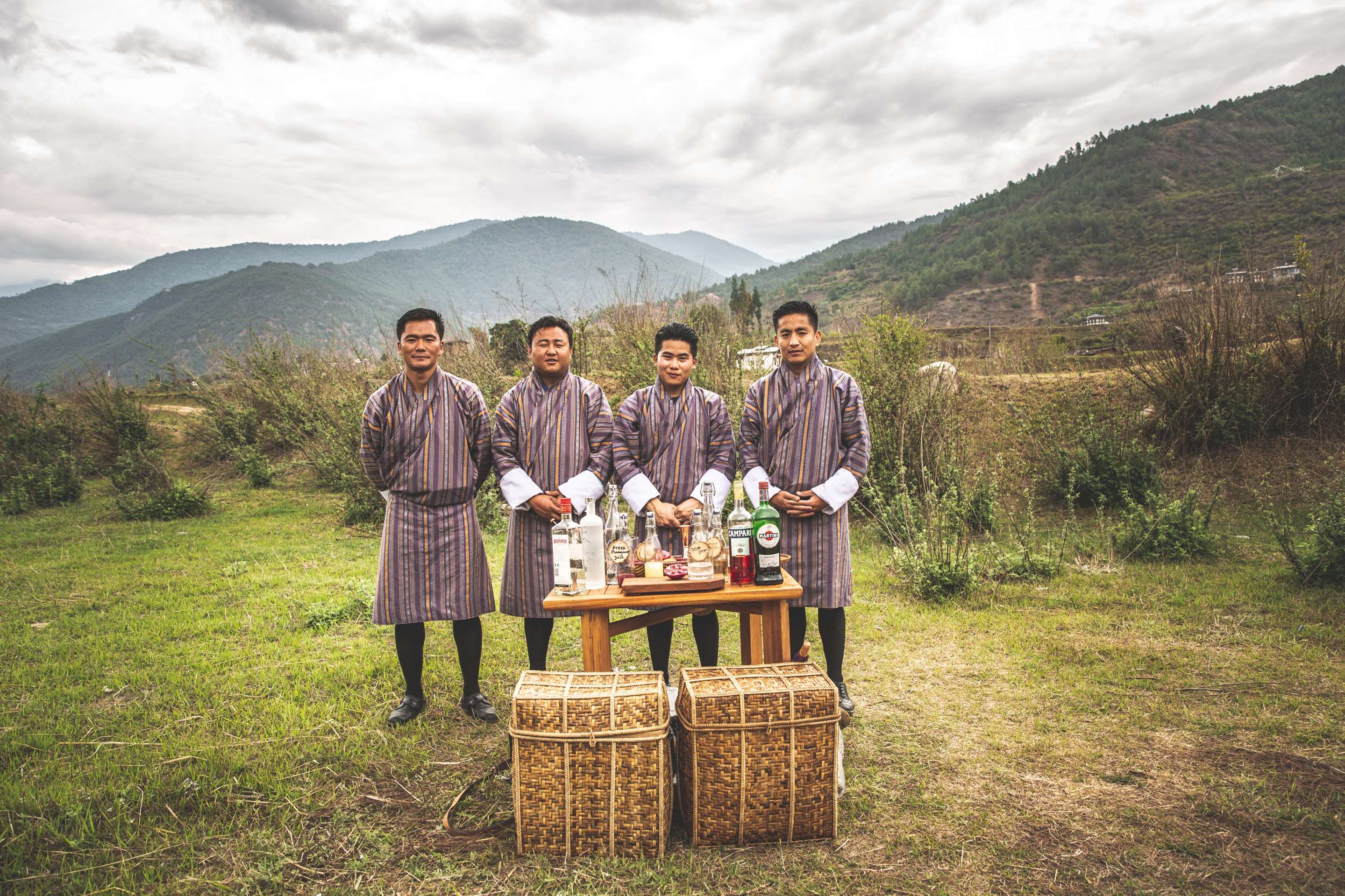 Bar setup with hosts