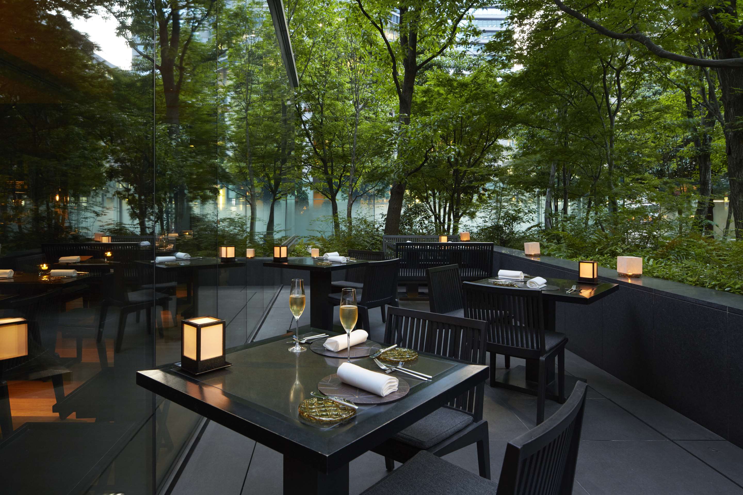 Aman Tokyo - The Cafe by Aman Exterior