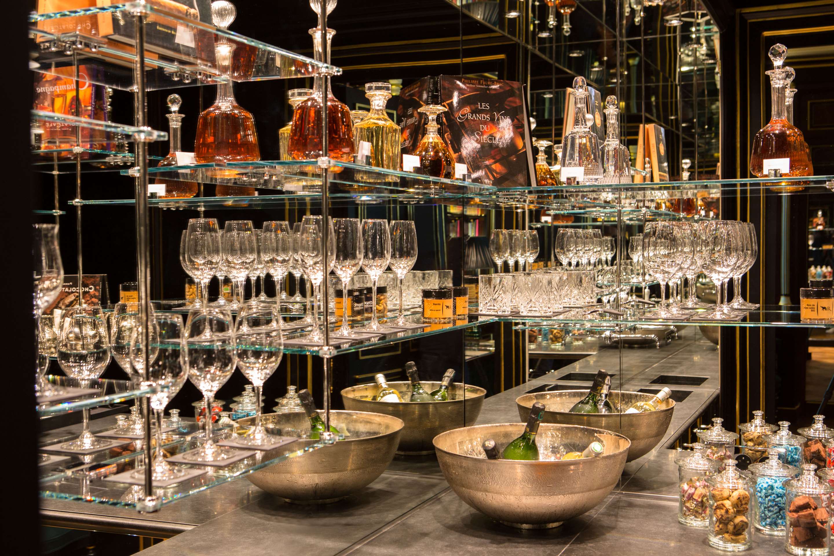 La Reserve Paris Honesty Bar