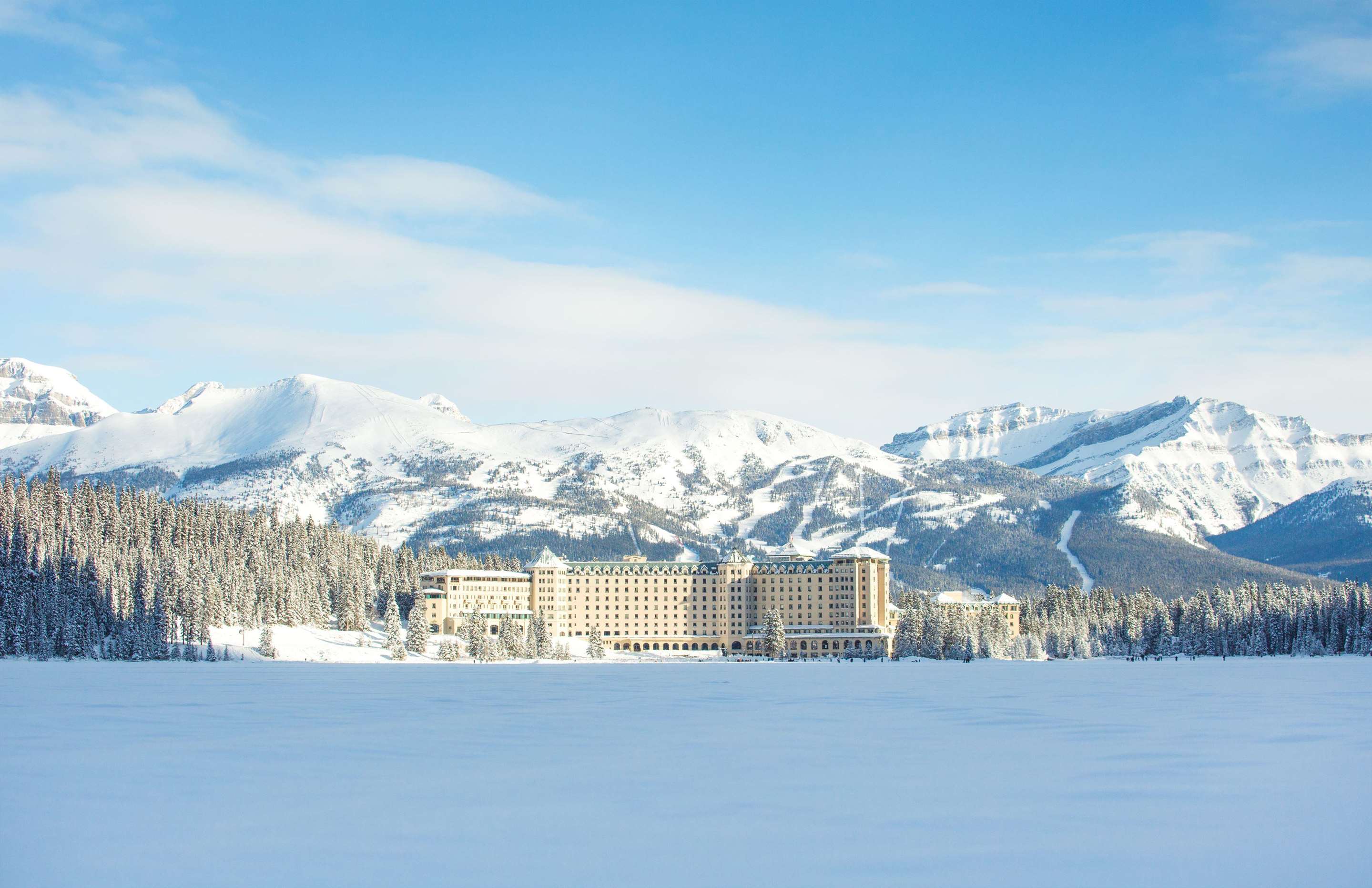 Fairmont Chateau Lake Louise Winter