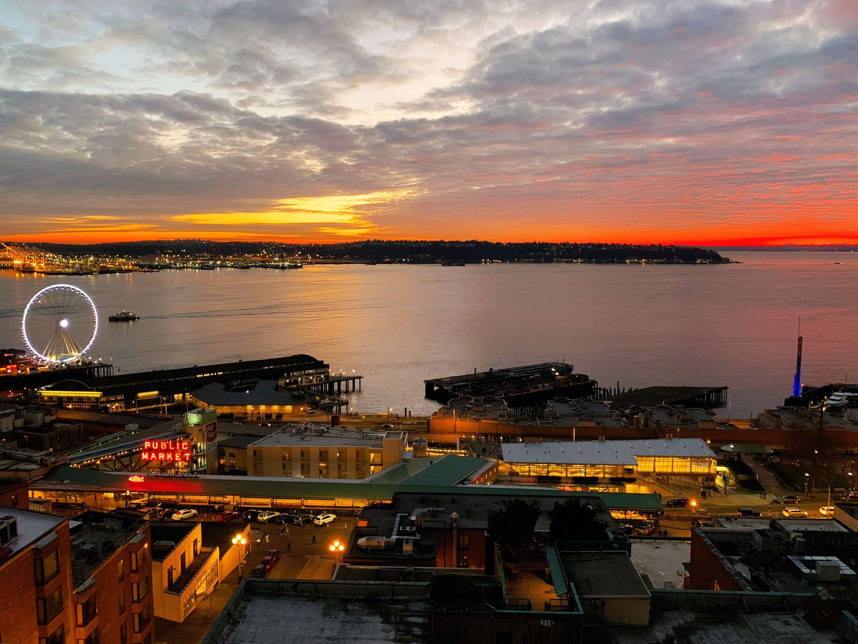 Thompson Seattle The Nest Sunset