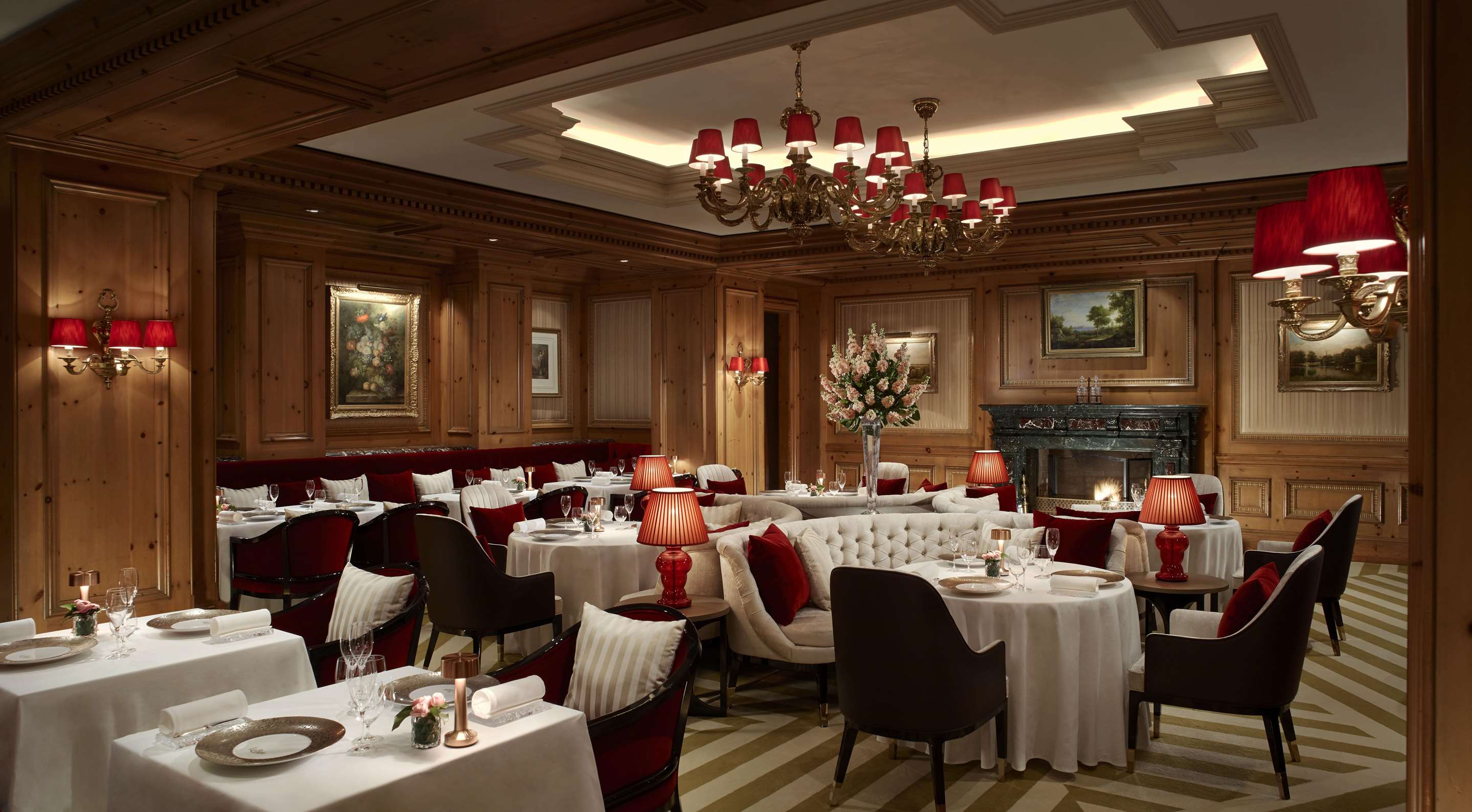 French restaurant La Baie interior