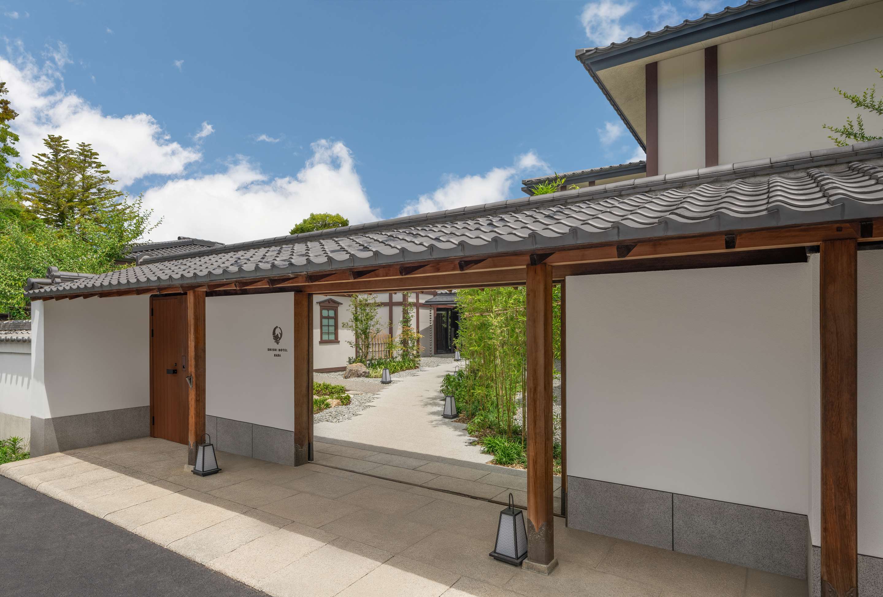 Guestroom Building Gate