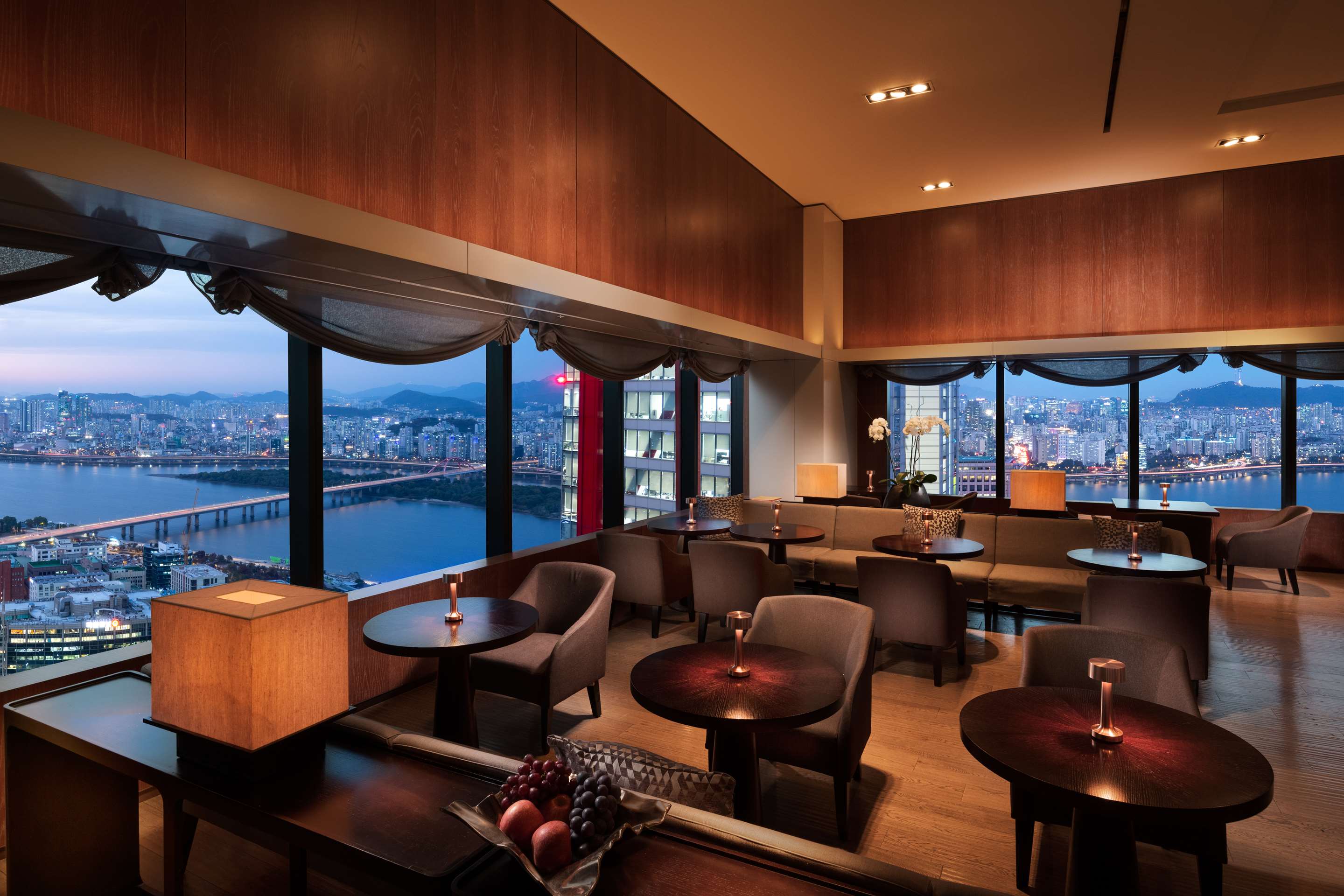 Executive Lounge Night Time