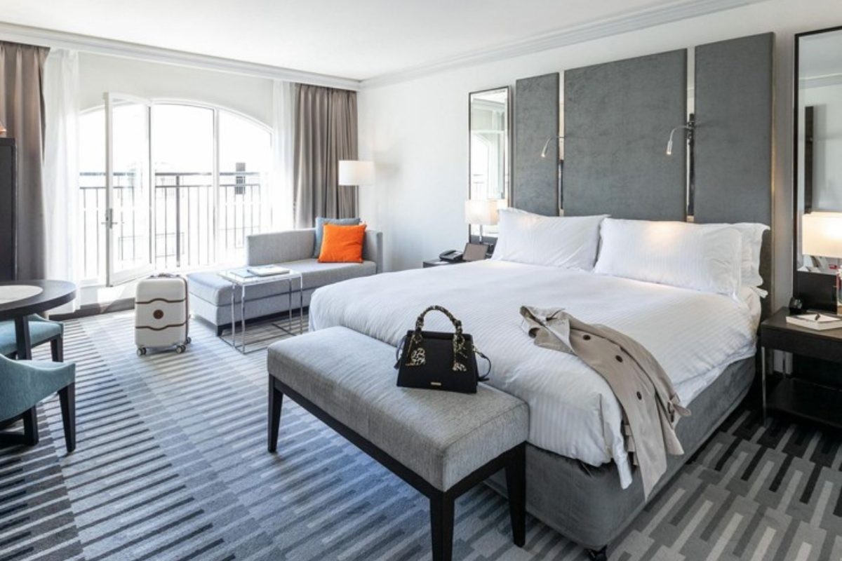 킹 클래식 코트야드 뷰 룸