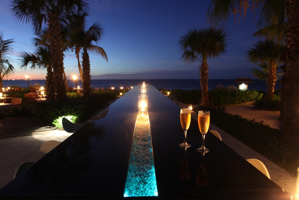 Infiniti Bar Night Cocktail