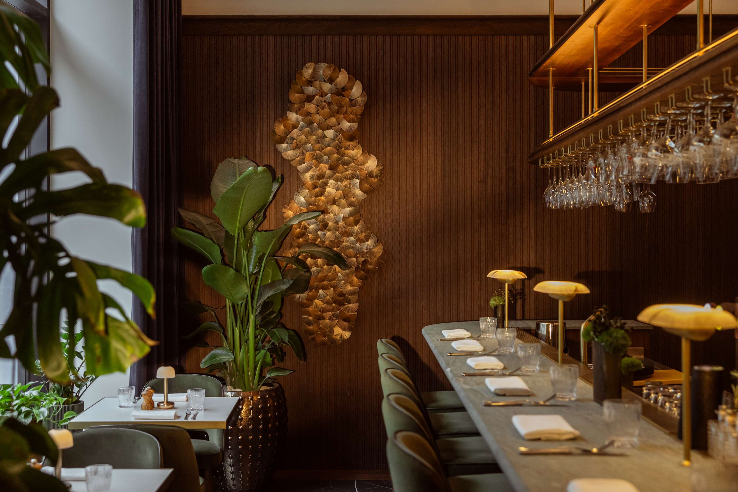 Le Petit bon bon Bar Area