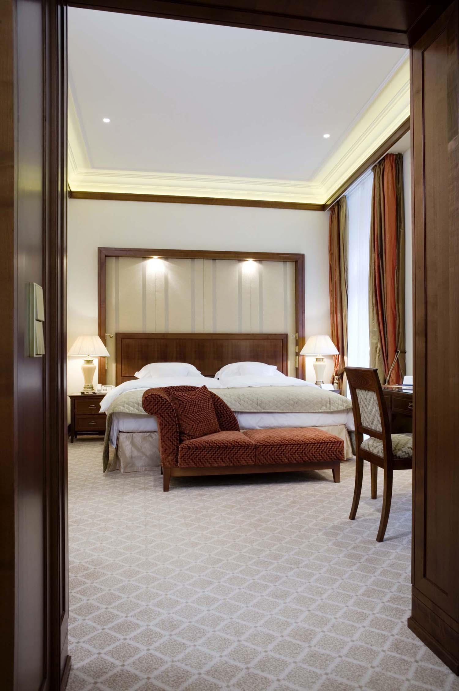 Business Suite Bedroom