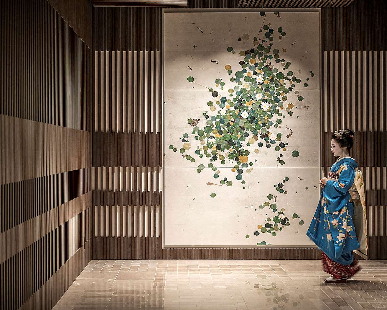 Maiko performance in the lobby