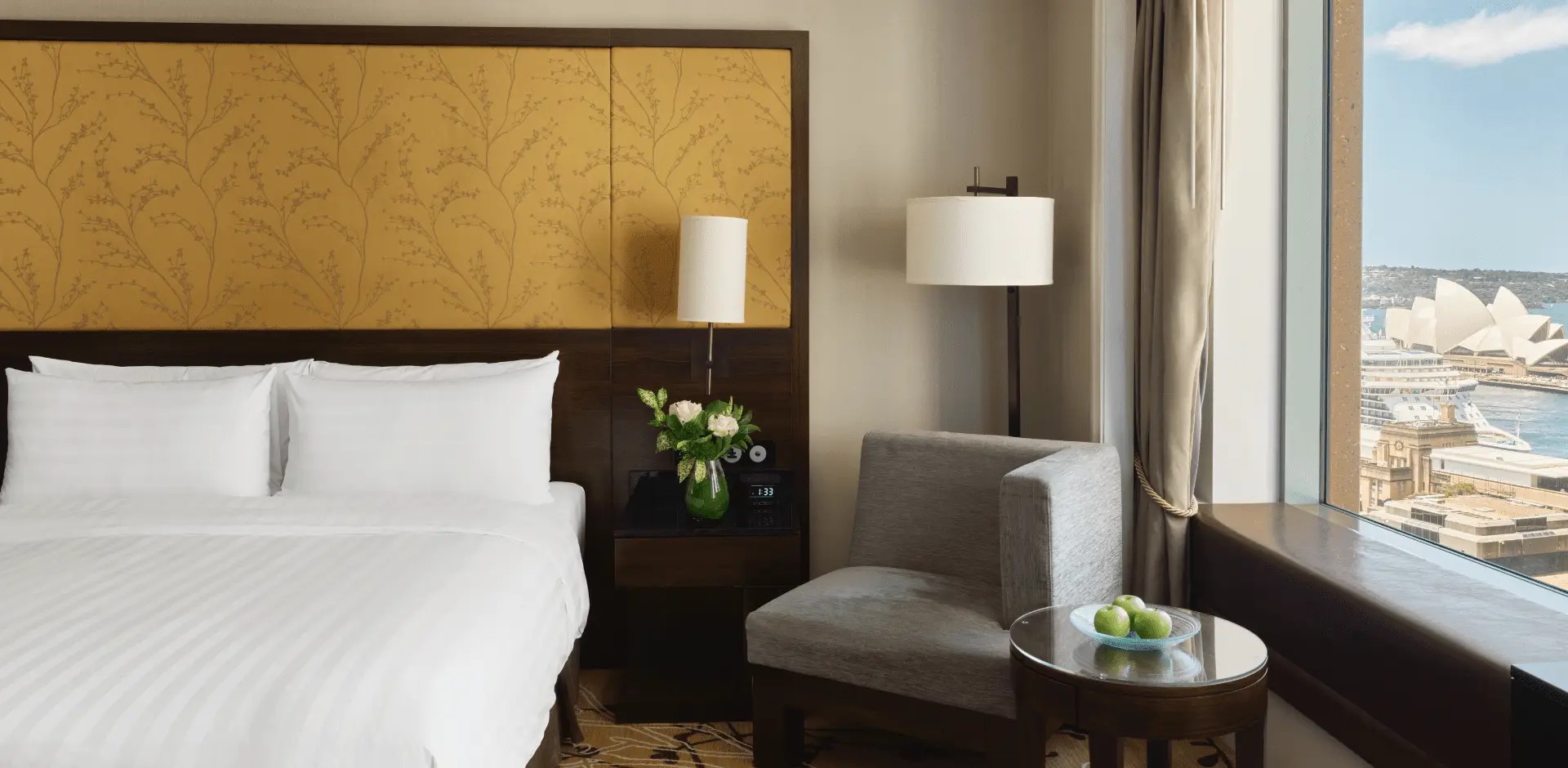 디럭스 오페라 하우스 시티 룸