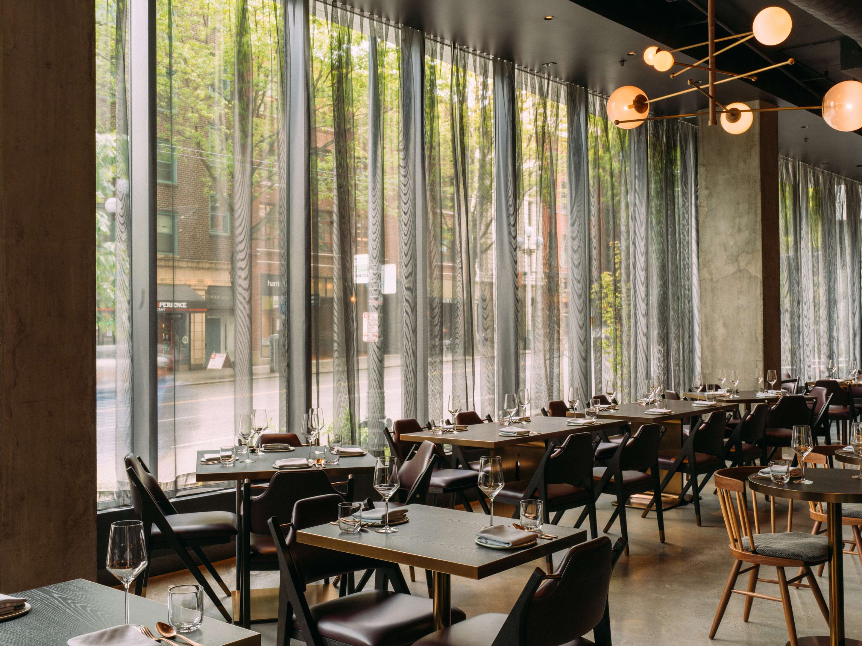 TSH Dining Conversation Dining