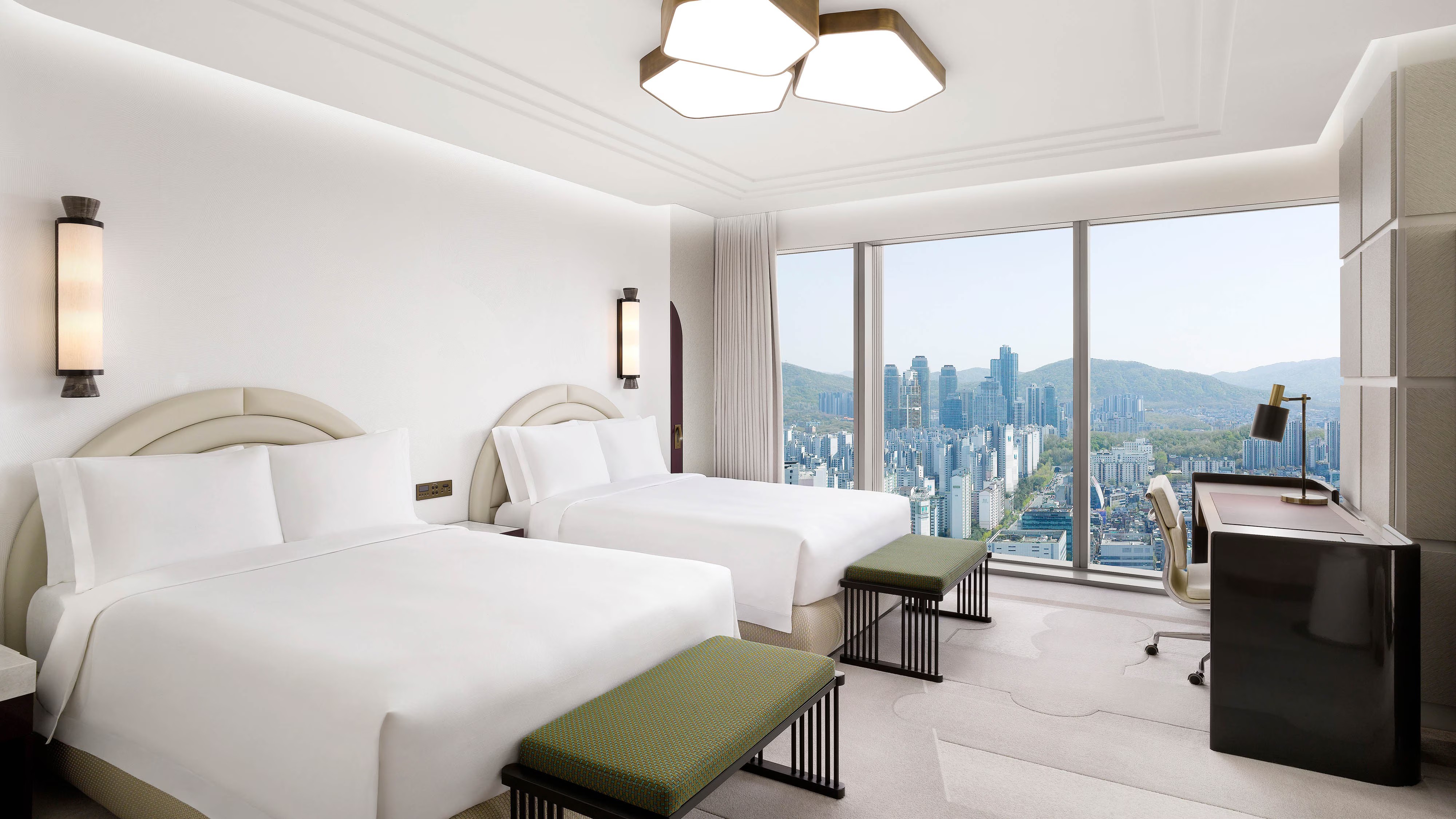 그랜드 마스터스 베이 객실, 퀸베드 2개, 시티 뷰, 코너룸