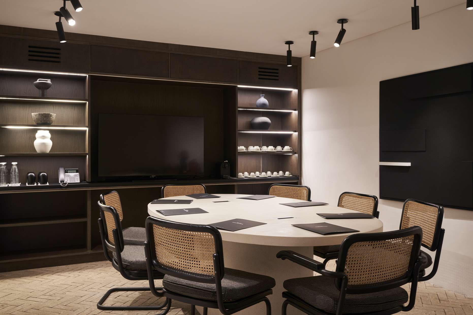 LUX LGB Meeting Room