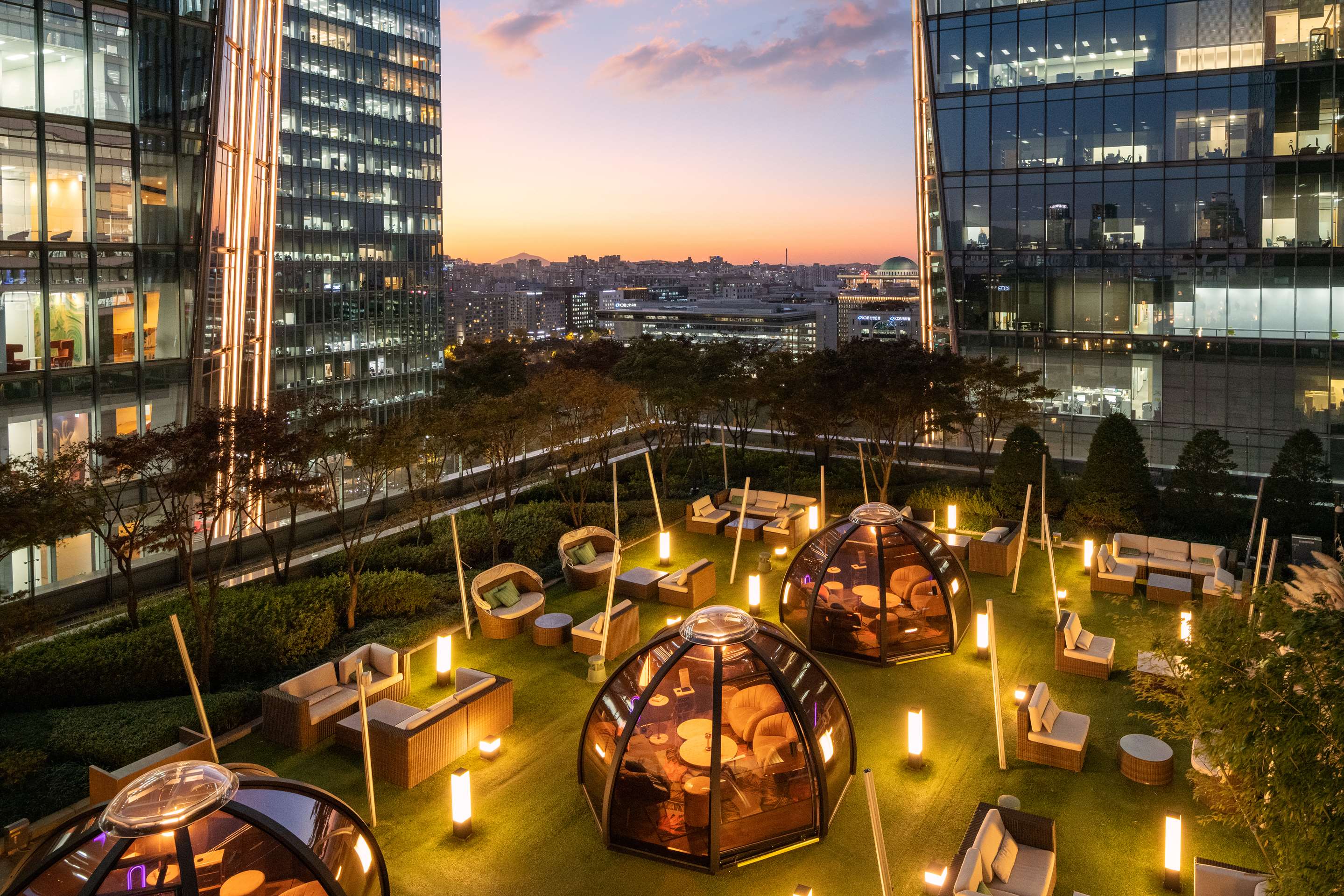 Vvertigo Exterior - Winter