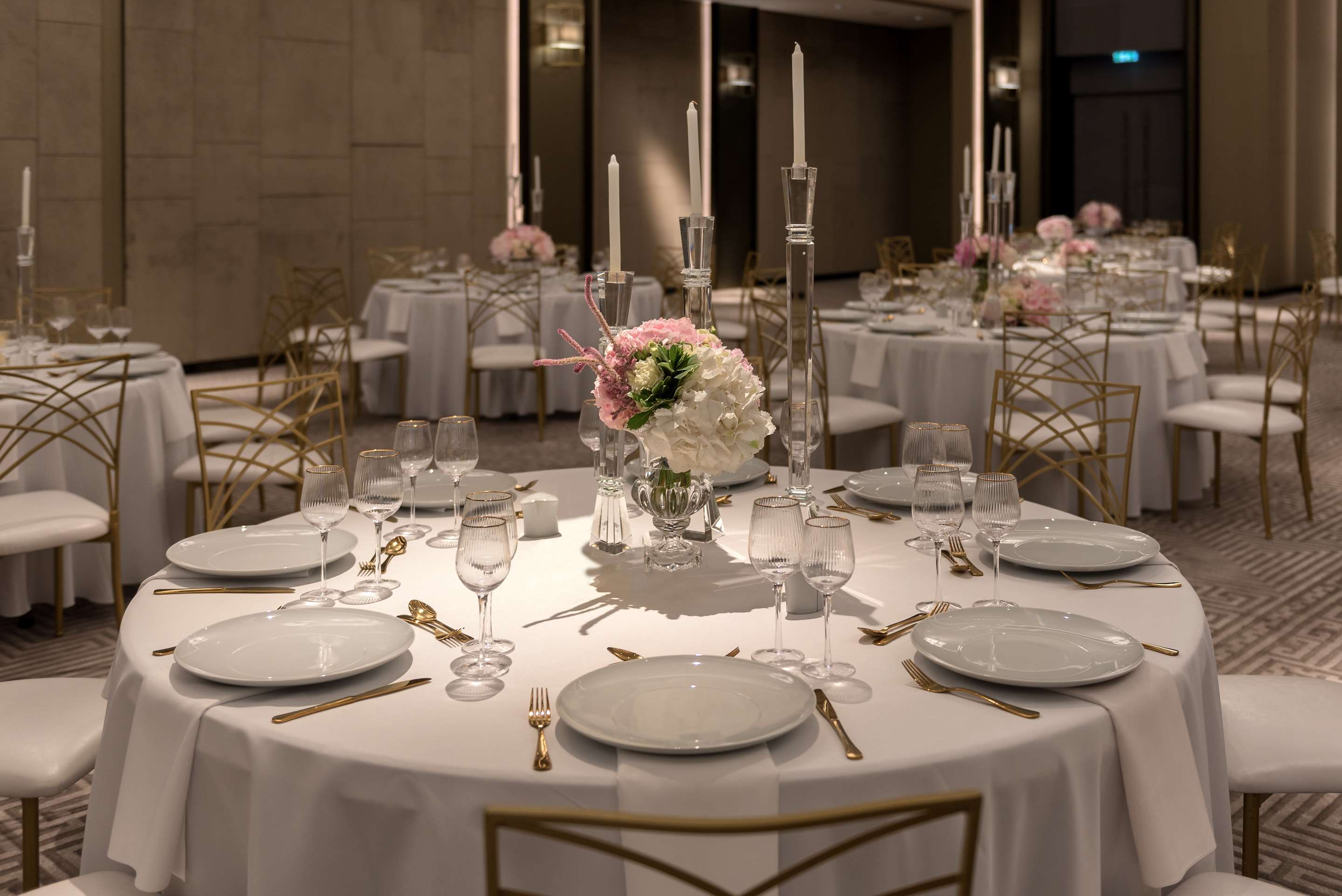 Ballroom Dinner Set Up