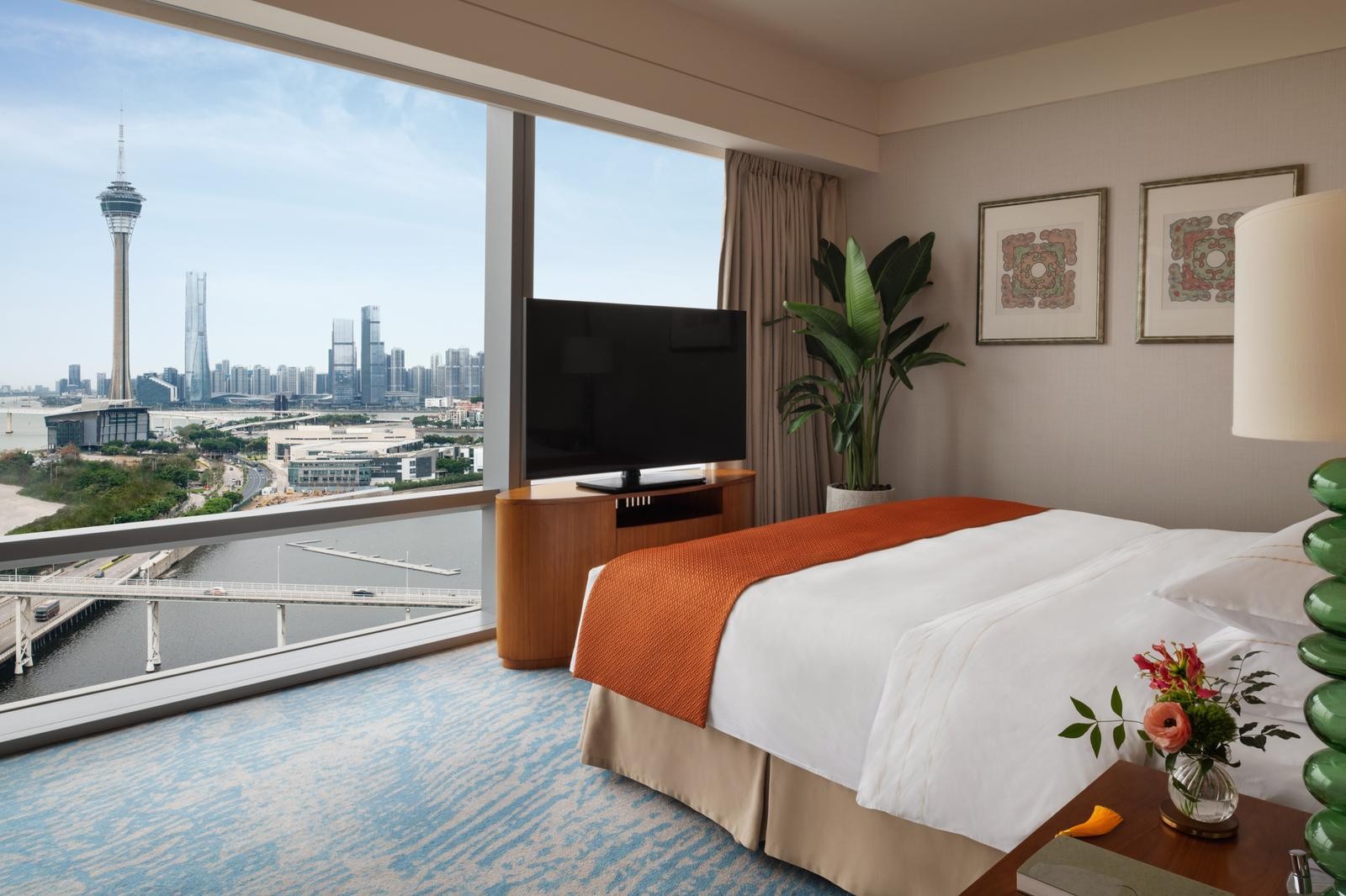 워터프론트 타워 스위트