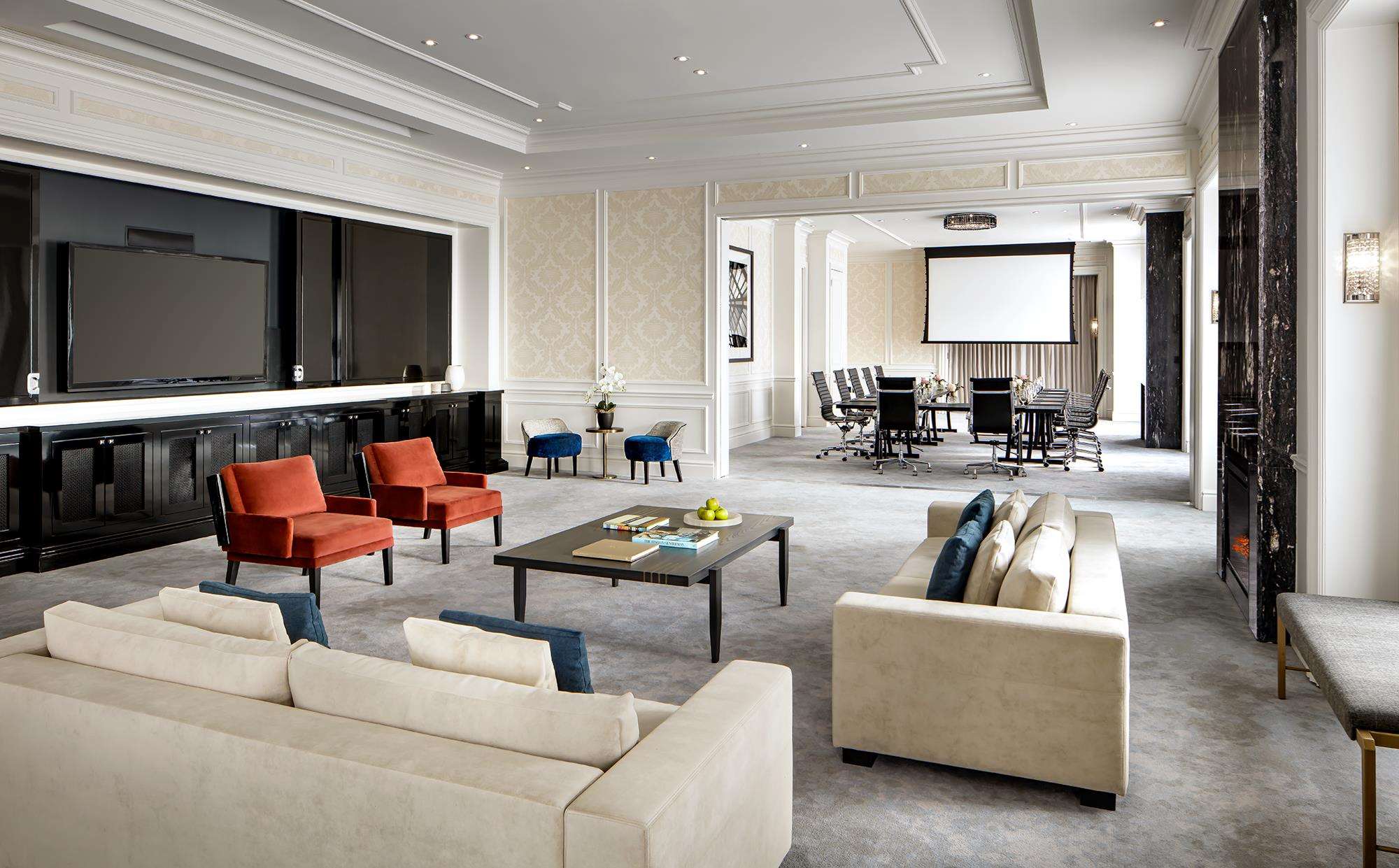 Bay Street Room Meeting Setup