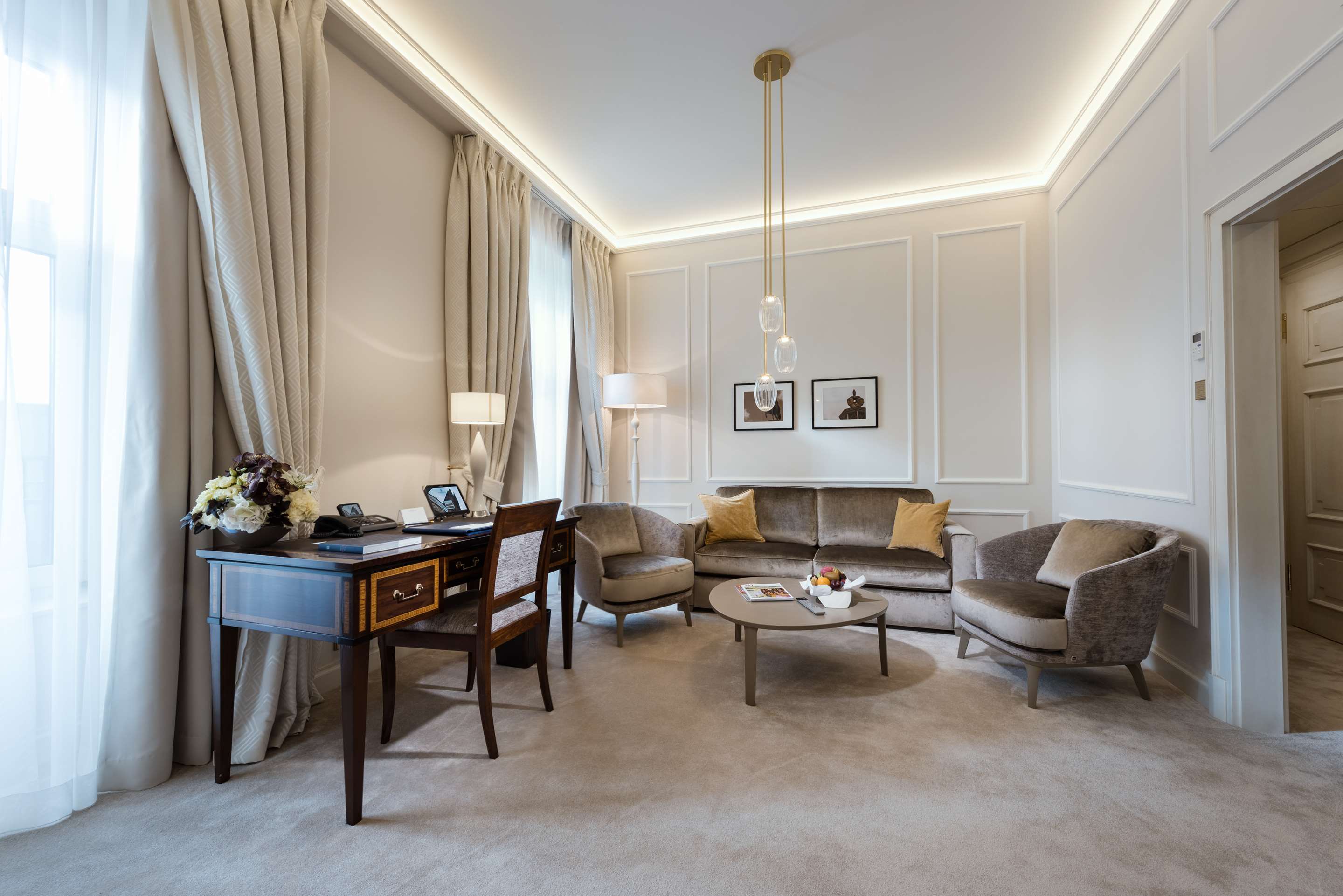 Suite Livingroom Beige