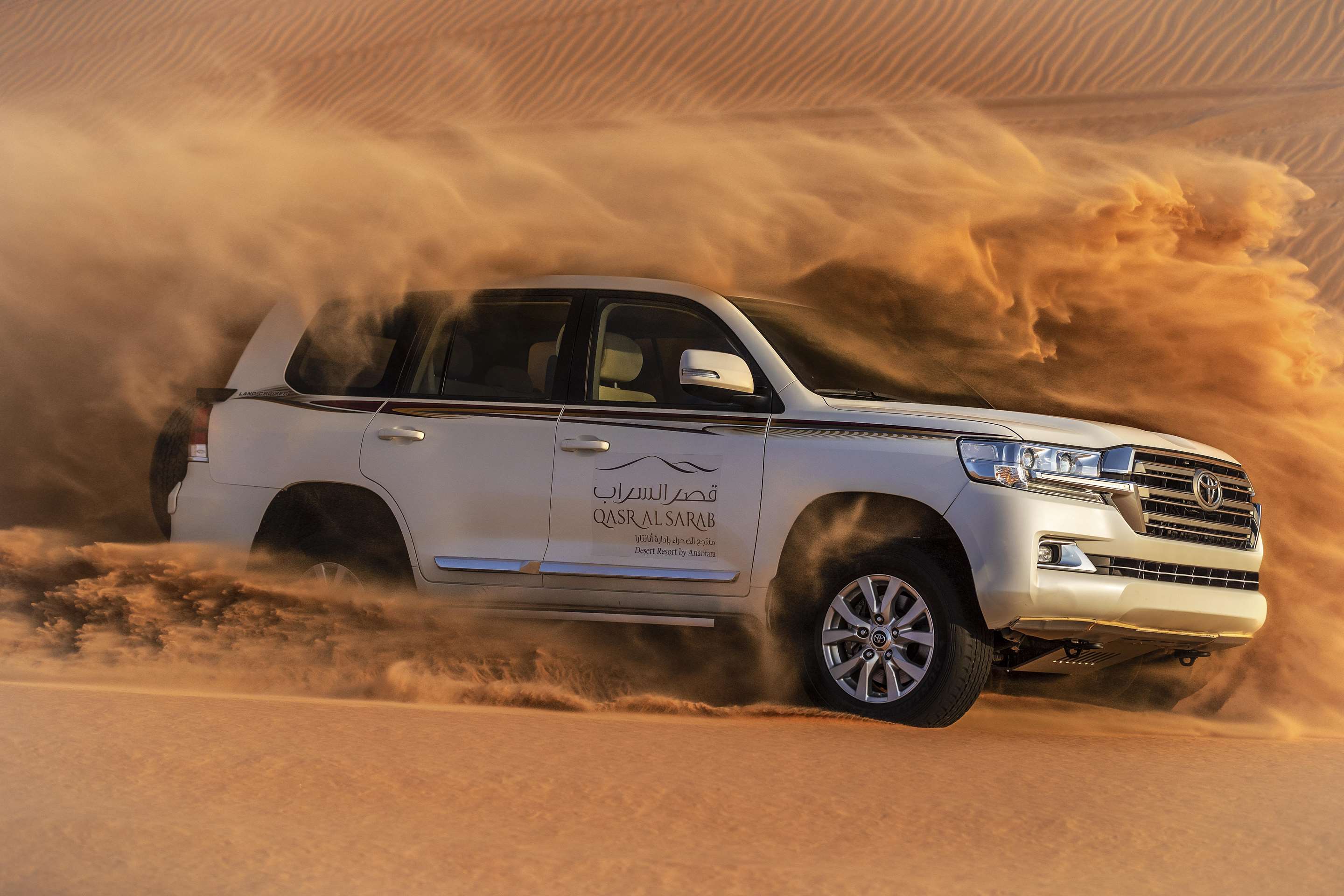 4x4 dune bashing in the desert