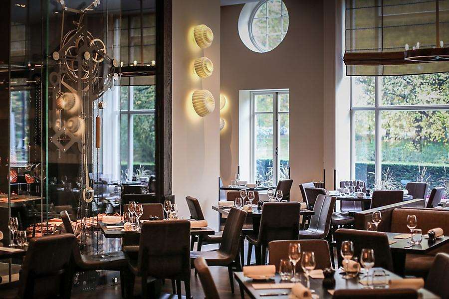 london restaurants dinner main dining room