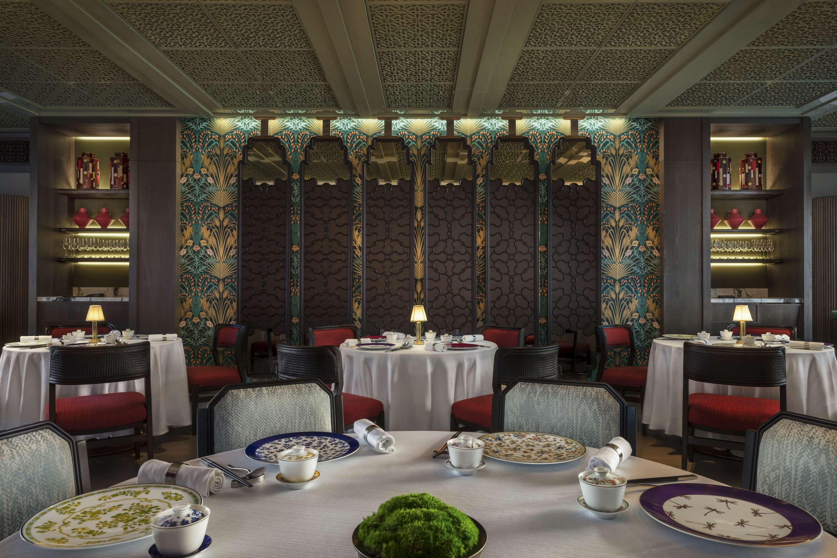 5 ON 25 Main Dining Hall