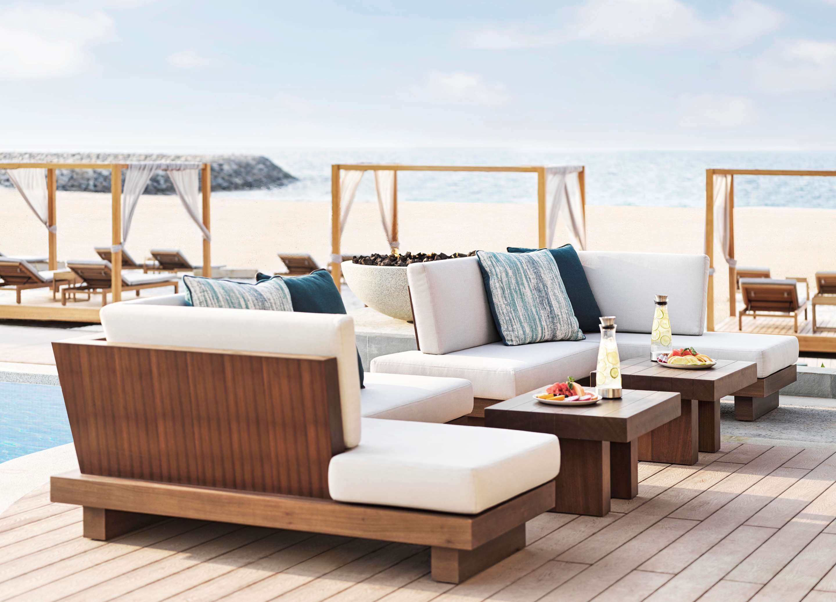 ShaSha Pool & Beach Bar