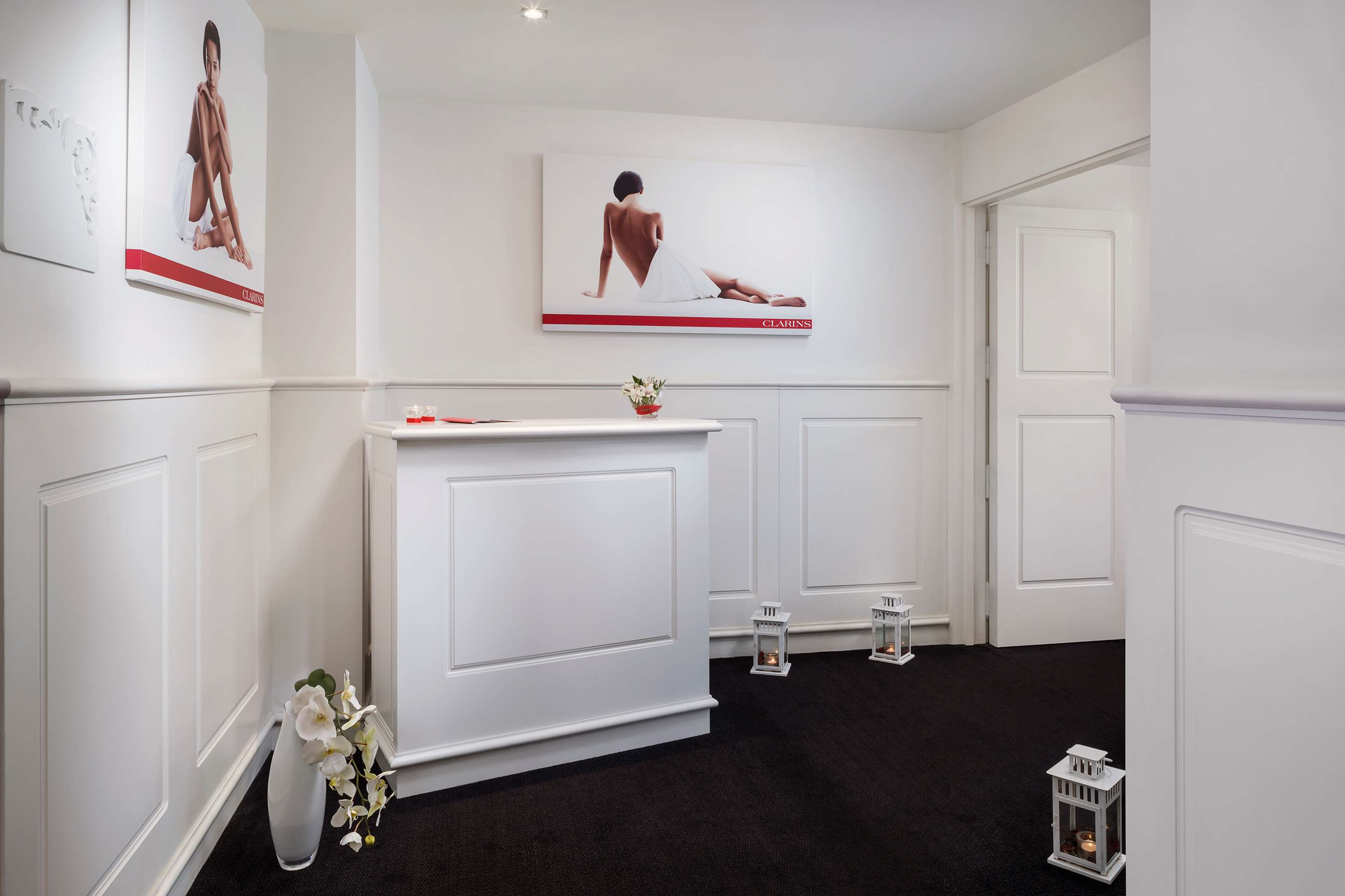 Spa Clarins Front Desk