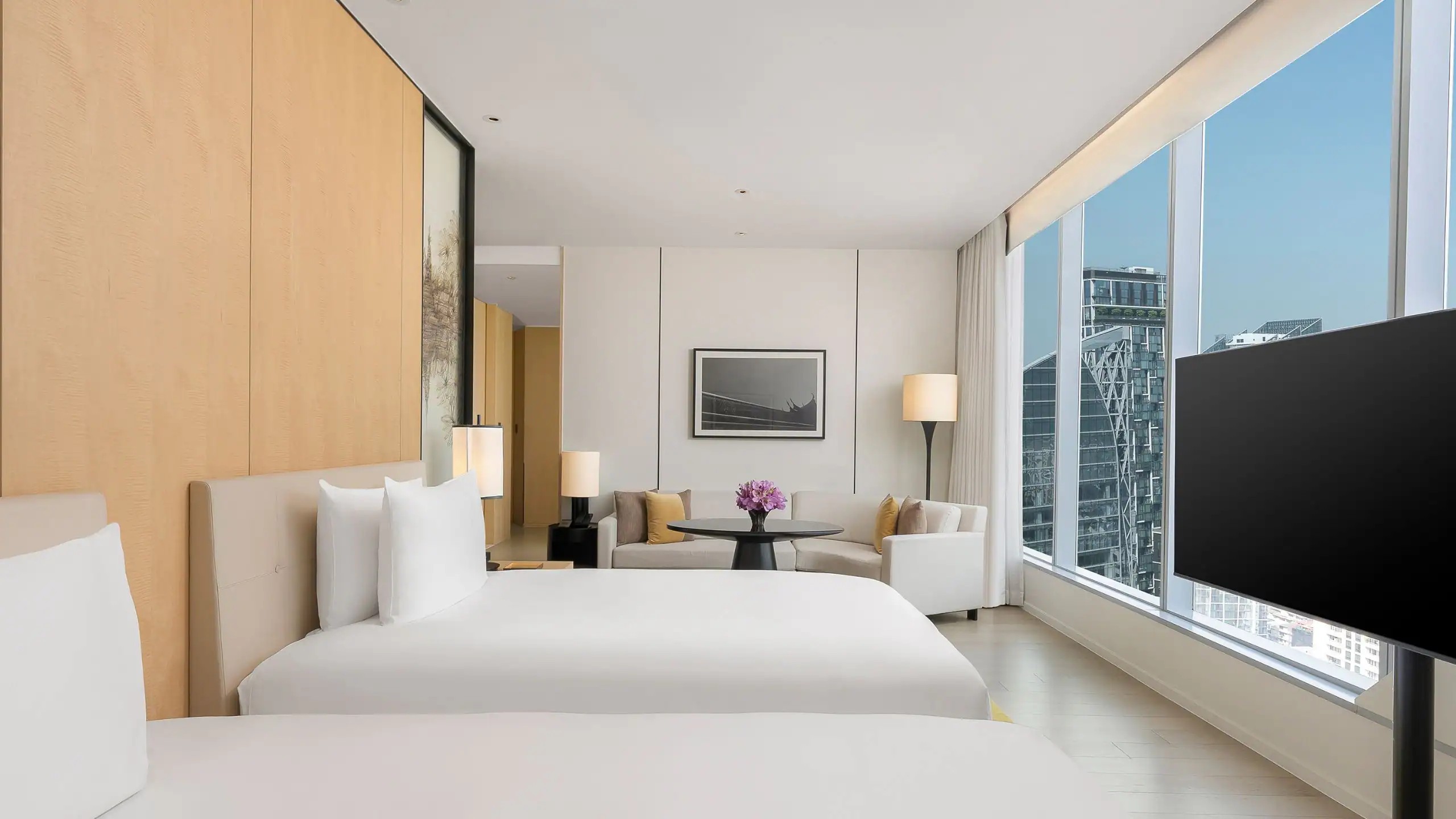 디럭스 트윈 베드룸 + 디럭스 킹 베드룸