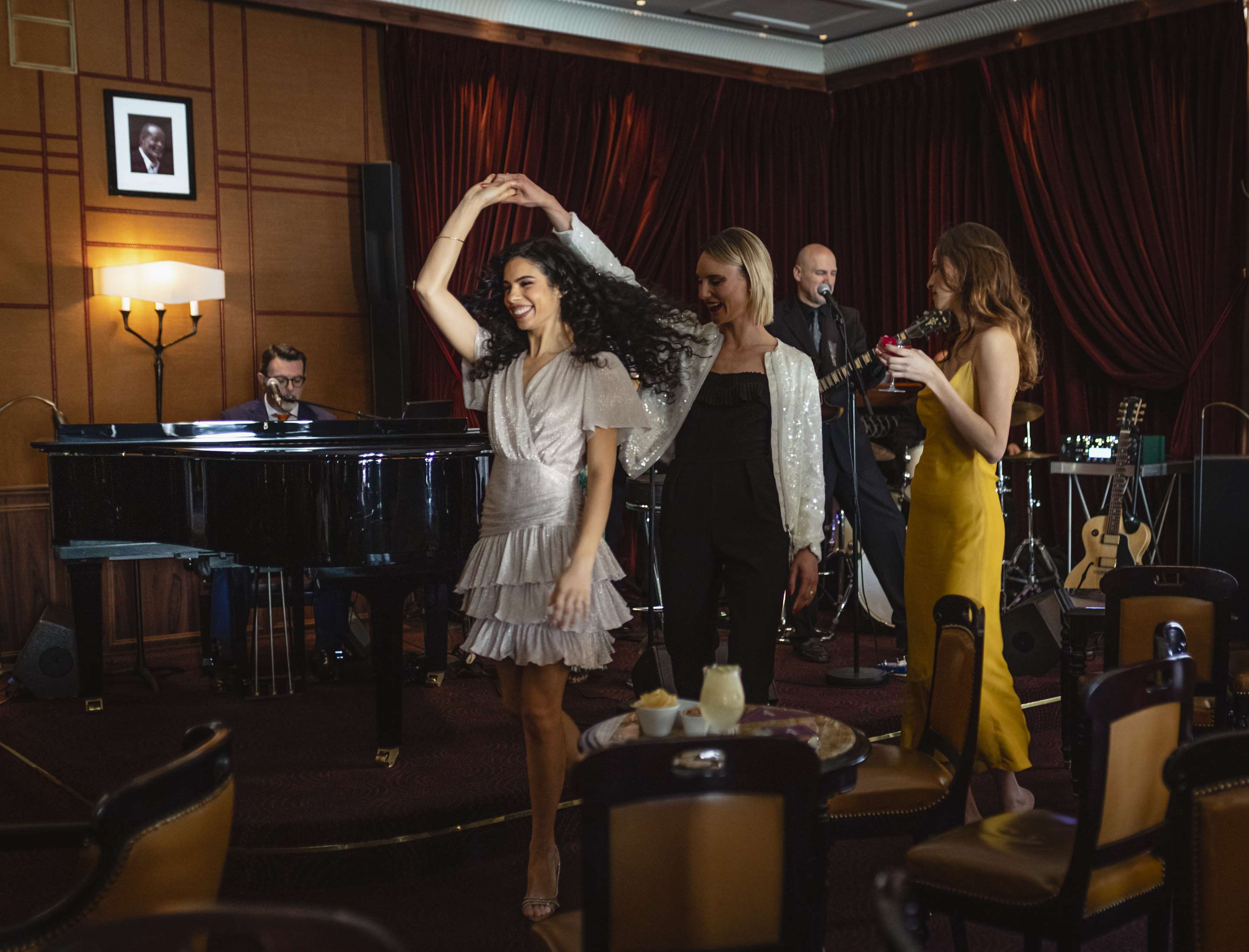 Bar Americain - Live Music