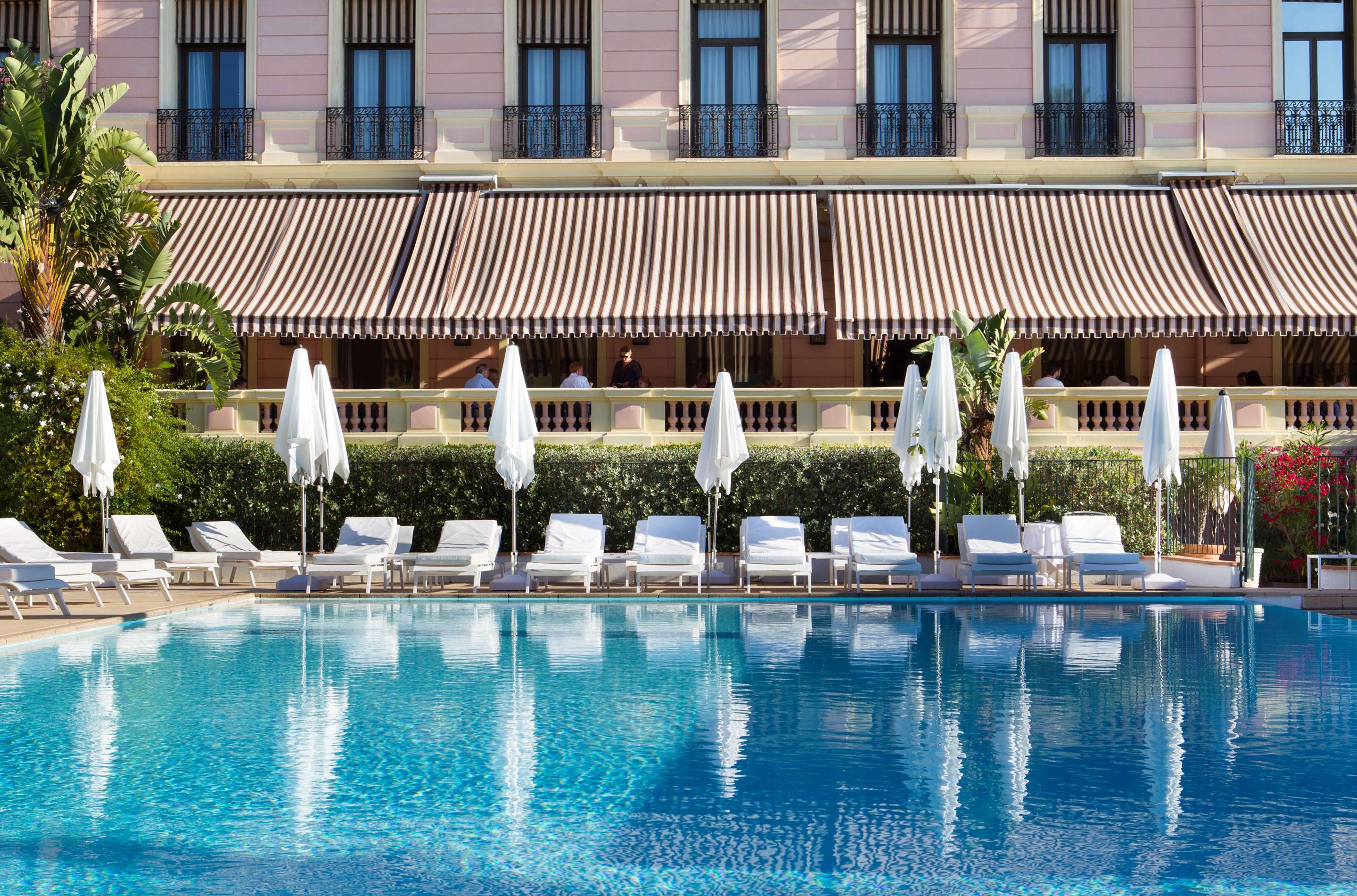 Royal-Riviera swimming pool