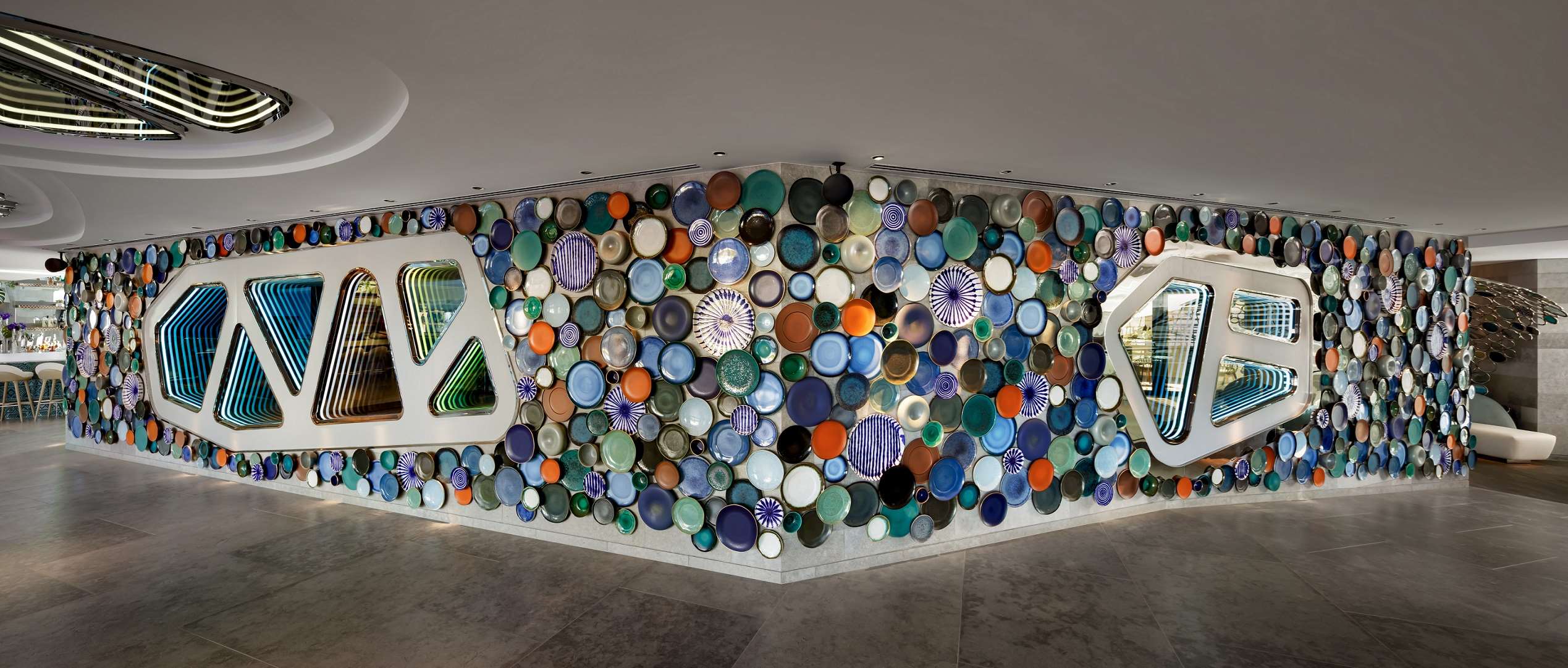 W Lounge / Entrance mural