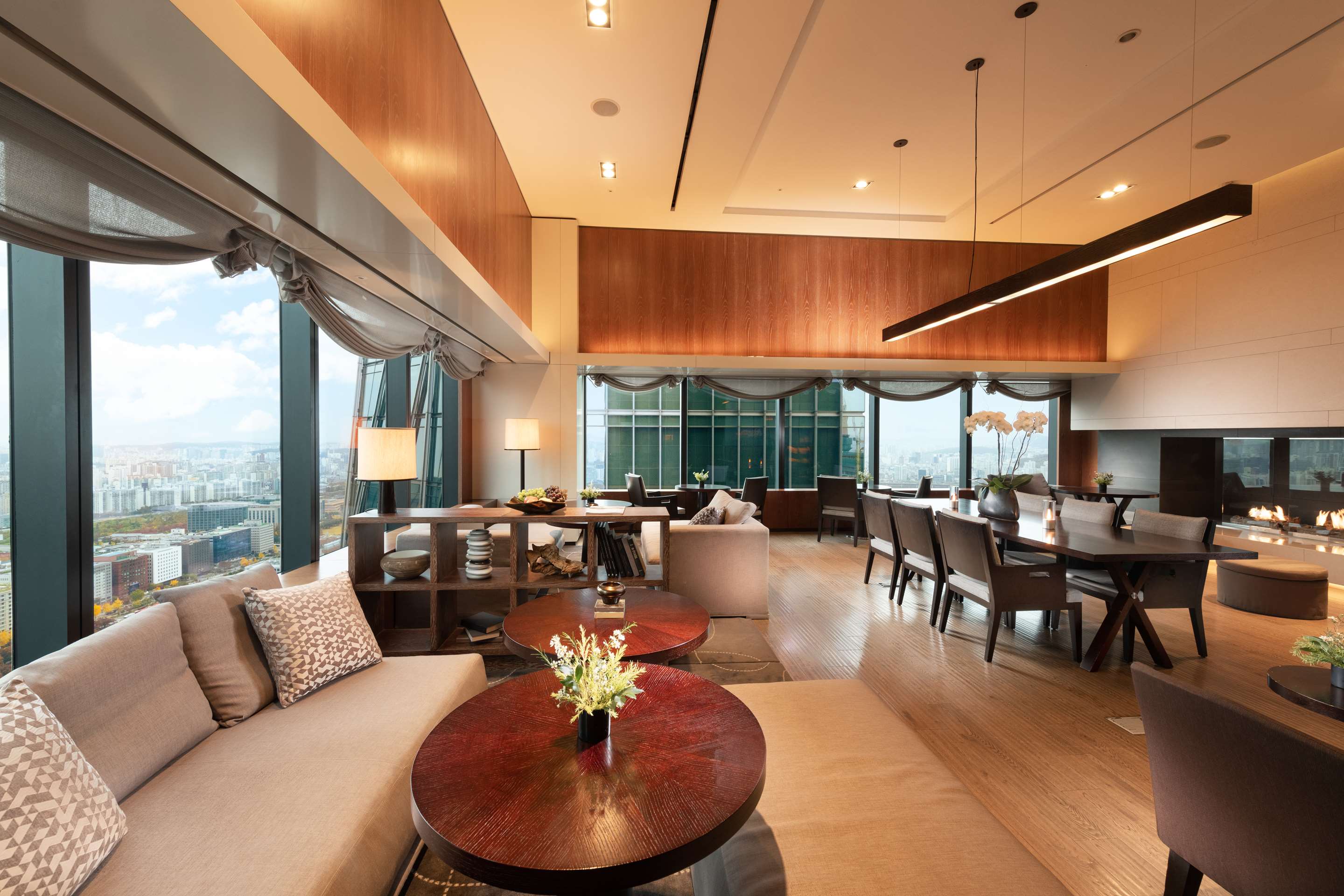 Executive Lounge Day Time