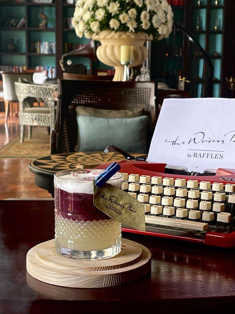 Cocktail at the Writers Bar, Raffles Udaipur