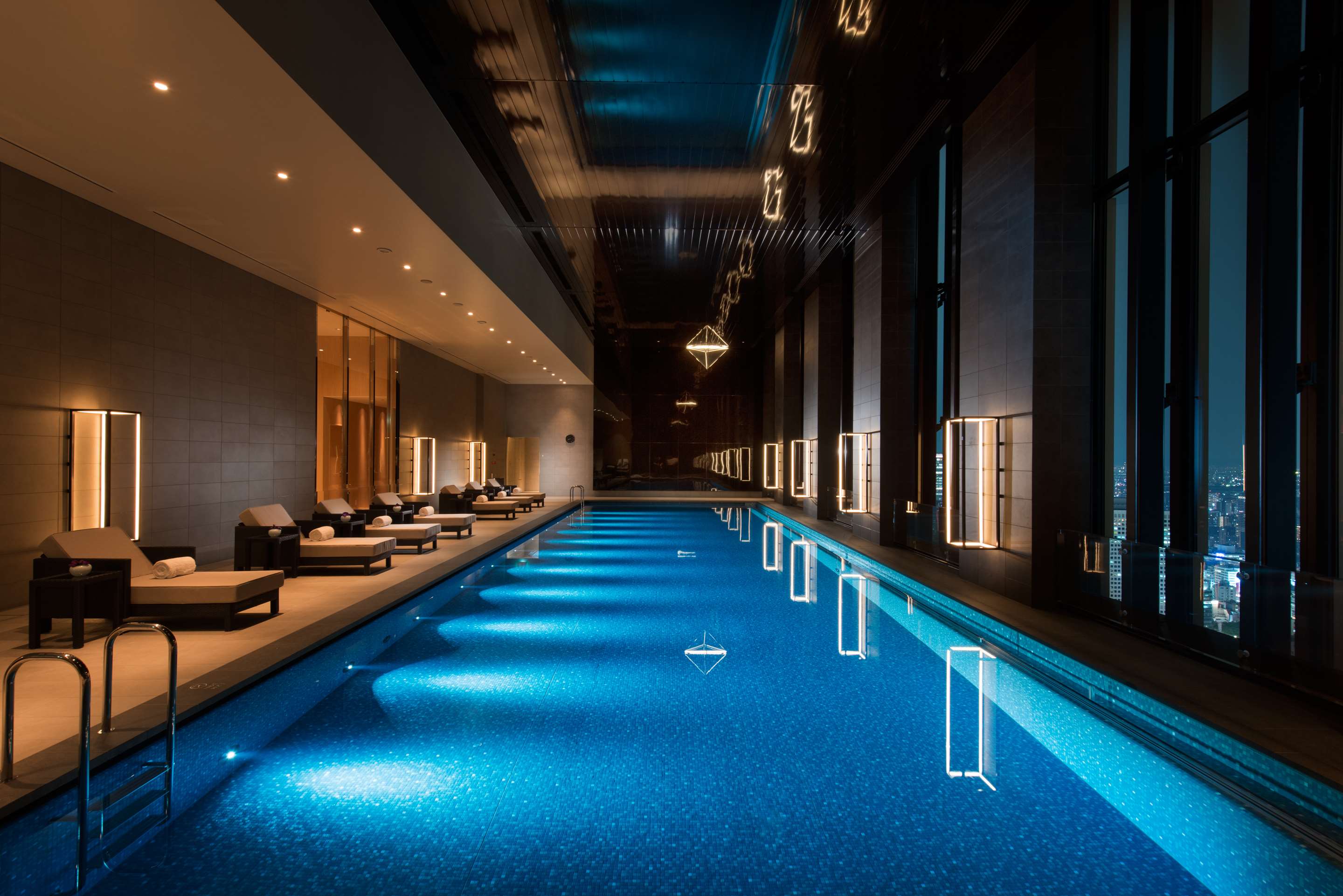 Conrad Spa Pool
