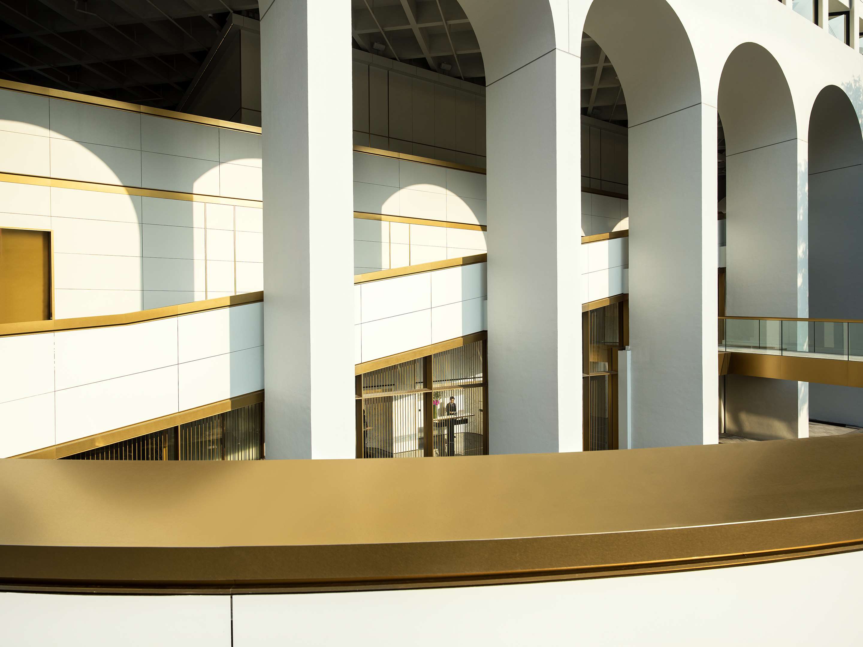 THE MURRAY The Arches from Gdn Lvl