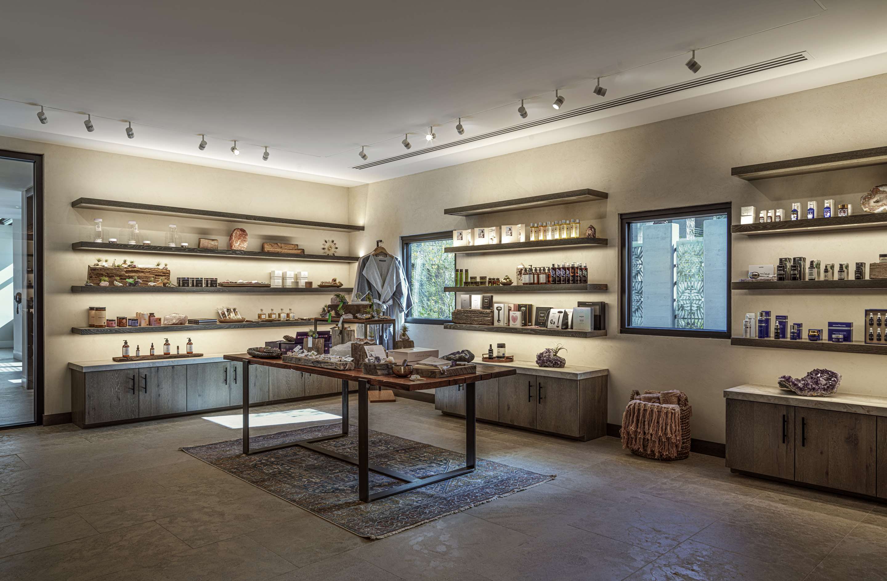 Biltmore Retail Tierra Luna