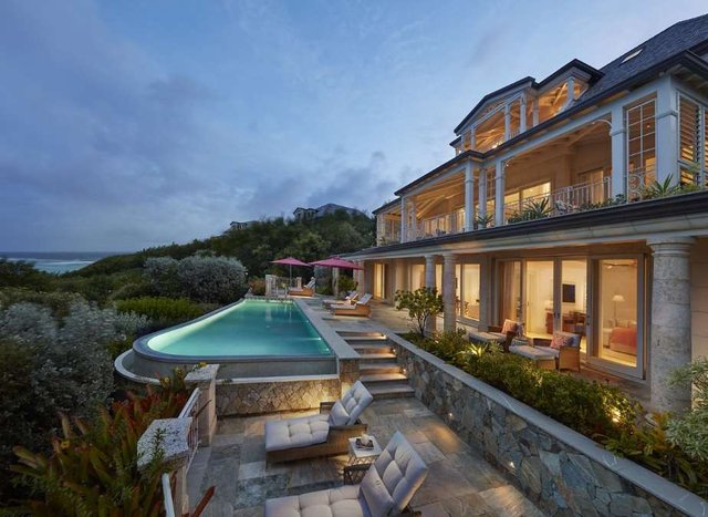 Four Bedroom Lagoon Villa