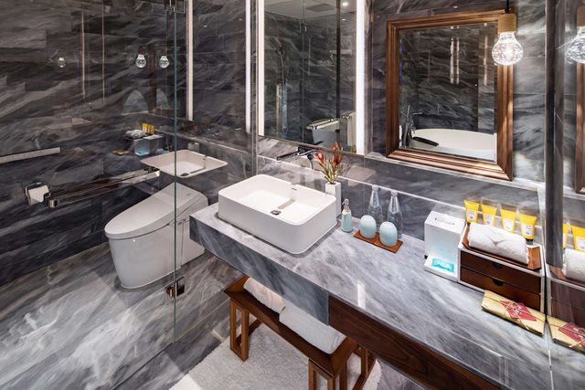 Healing Touch Presidential Suite