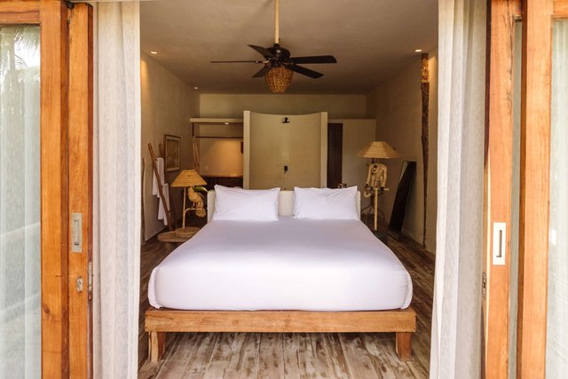 Lower Beachfront Room