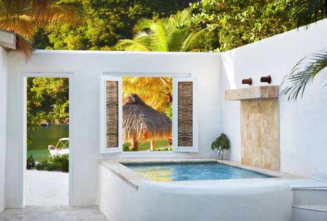 Luxury Beachfront Bungalow