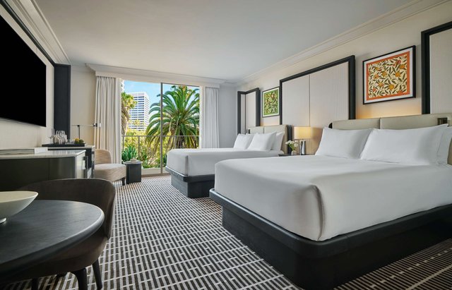 Garden View Queen Queen