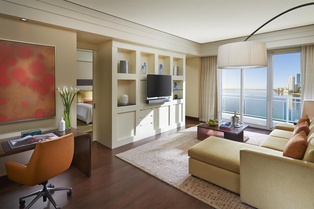 Bay View Suite