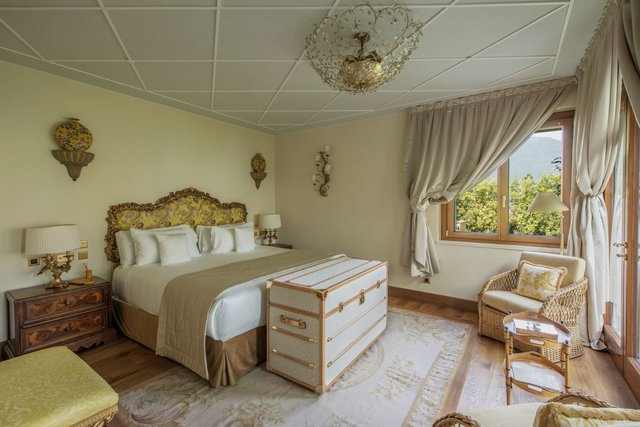 Grand Room al Lago with Lake View
