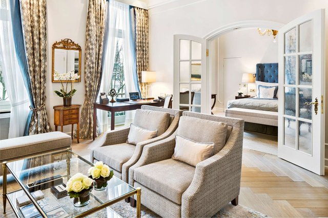 Deluxe Lake View Suite