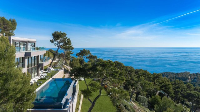 ​La Maison vue de Saint Jean, Èze
