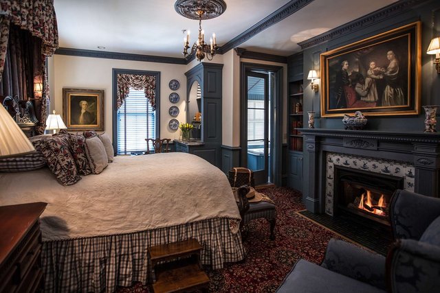 Williamsburg (Manor Room) 