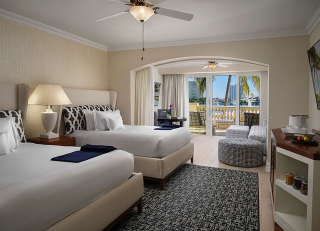 Junior Suite + Balcony