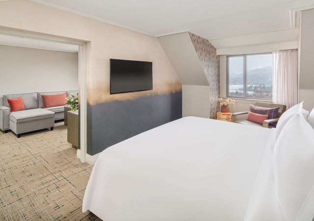 Fairmont Gold Signature Suite