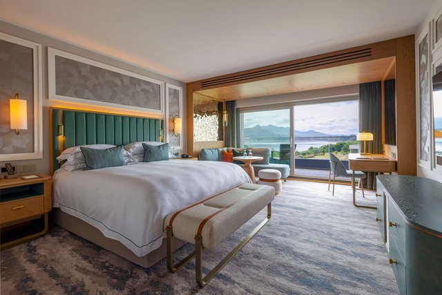 Premier Lakeview Rooms